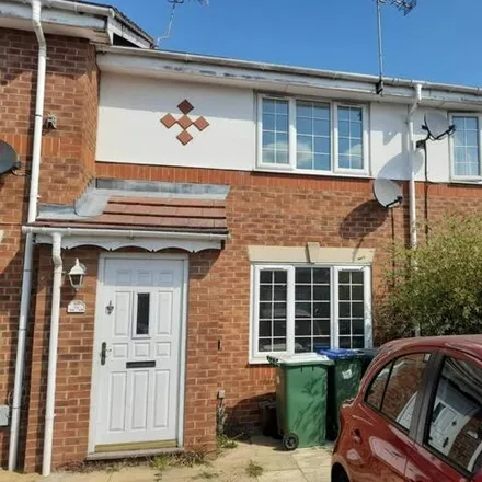 Rent this 2 bed townhouse on Sandpiper Drive in Howbury, London