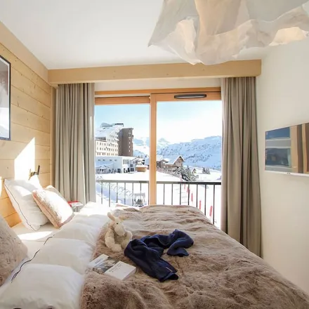 Rent this 3 bed condo on Alpe-d-Huez in Route de la Poste, 38750 L'Alpe d'Huez