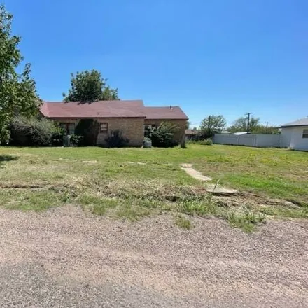 Image 3 - North 3rd Street, Crowell, Foard County, TX 79227, USA - House for sale