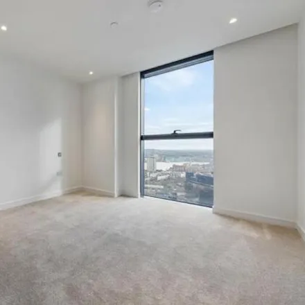Image 5 - Hampton Tower, 75 Marsh Wall, Canary Wharf, London, E14 9SH, United Kingdom - Apartment for sale
