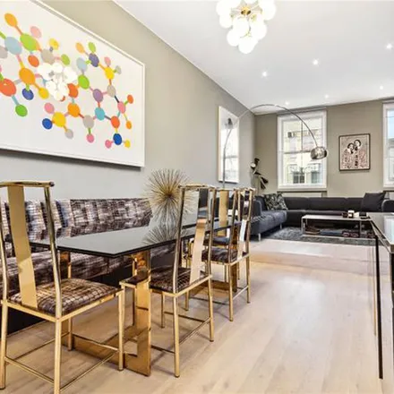 Rent this 2 bed apartment on 2 Dunworth Mews in London, W11 1LE