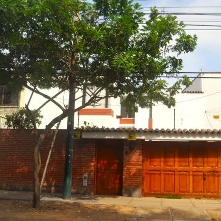 Image 2 - Avenida El Sauce, Santiago de Surco, Lima Metropolitan Area 15038, Peru - House for rent