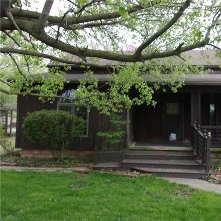 Buy this 3 bed house on 309 Stadium Drive in Findlay, OH 45840