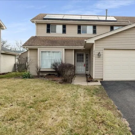 Buy this 3 bed house on 1721 Cumberland Road in Aurora, IL 60504