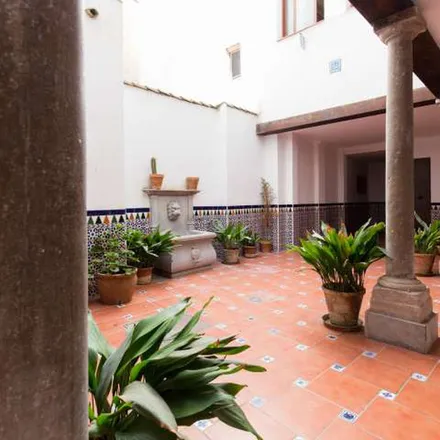 Image 4 - La Qarmita, Calle Águila, 18002 Granada, Spain - Apartment for rent