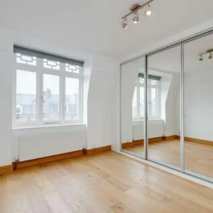 Rent this 3 bed apartment on 150 Goldhurst Terrace in London, NW6 3RE