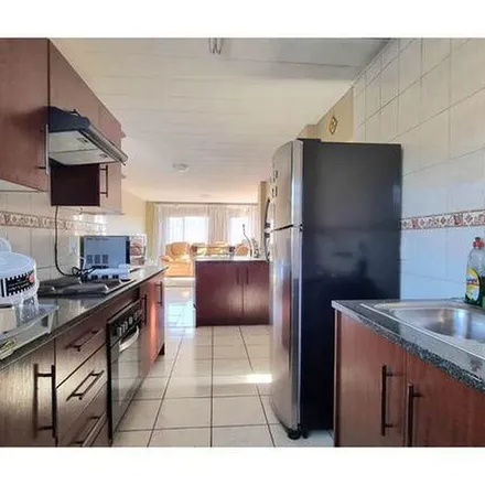 Rent this 2 bed apartment on 32 Wolkberg Road in Glenvista, Johannesburg