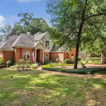 Buy this 4 bed house on 413 Riveredge Parkway in Peach Tree Hills, Dothan