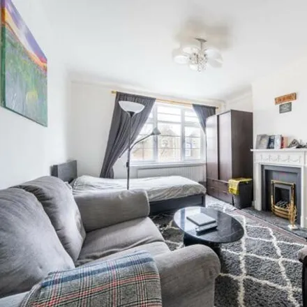 Buy this 1 bed apartment on St Pauls Avenue in London, NW2 5UB