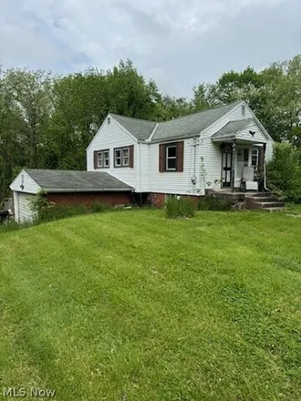 Buy this 2 bed house on 5301 Willis Street Northeast in Stark County, OH 44641