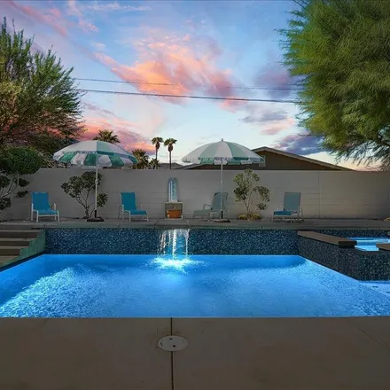 Rent this 3 bed house on 3005 North Chuperosa Road in Palm Springs, CA 92262