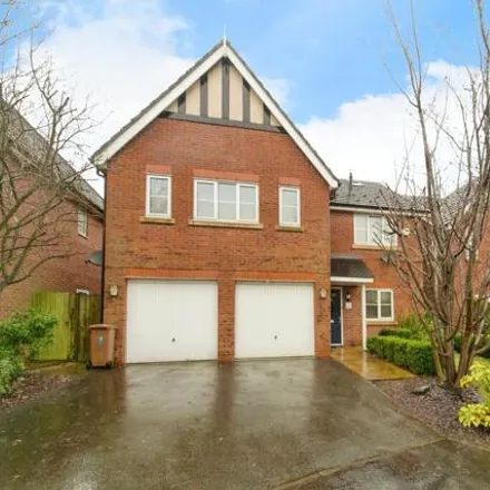 Buy this 6 bed house on car port in Yew Tree Avenue, Flintshire