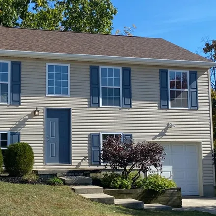Buy this 3 bed house on 1642 Raintree Court in Elsmere, Kenton County