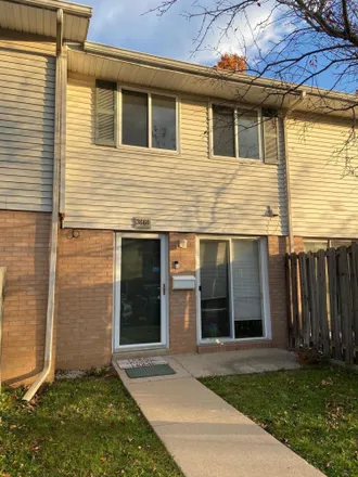 Buy this 2 bed condo on 3660 Kenbrooke Court in Kalamazoo, MI 49006