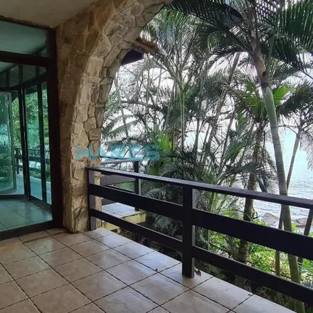 Buy this 5 bed house on Acesso ao Clube da Praia Preta in Maresias, São Sebastião - SP