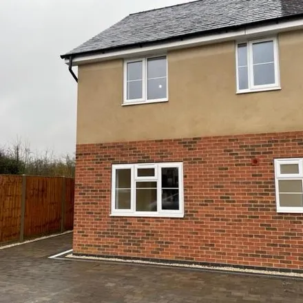 Rent this 4 bed duplex on The Drift in Harlaxton, NG32 1AE