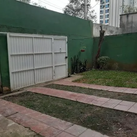 Buy this 2 bed house on Rua Itapacuraí in Vila Andrade, São Paulo - SP