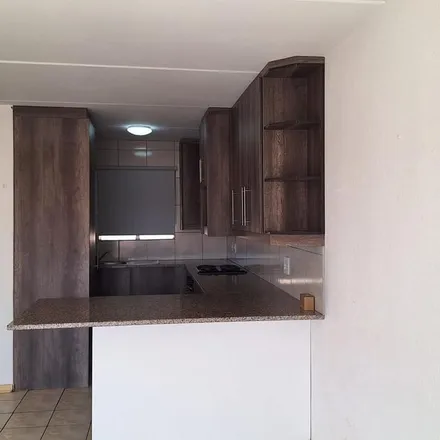 Image 5 - Tipuana Avenue, Mindalore North, Krugersdorp, 1725, South Africa - Apartment for rent