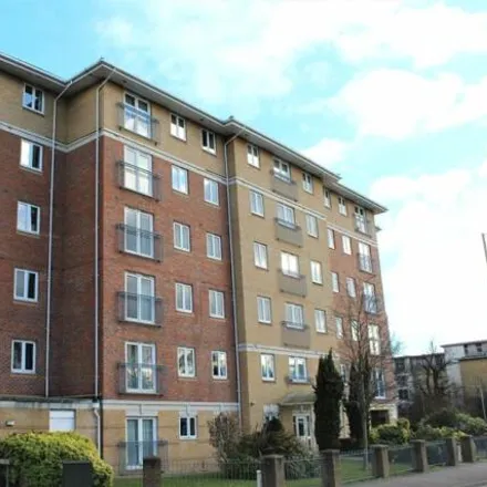 Buy this 2 bed apartment on Jubilee Hall Road in Farnborough, GU14 7NH