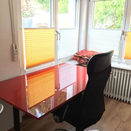 Rent this 2 bed apartment on Henchenstraße 5 in 61440 Oberursel, Germany
