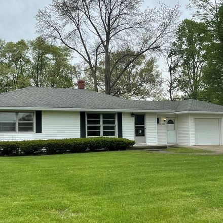 Rent this 3 bed house on Risley Avenue in Mount Carmel, IL 62863