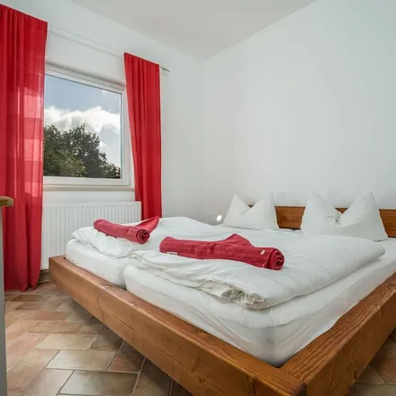 Rent this 2 bed apartment on 17207 Röbel/Müritz