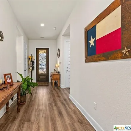 Image 2 - 247 Bamberger Avenue, New Braunfels, TX 78132, USA - House for sale