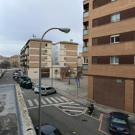 Image 4 - Puente de la Rochapea, Calle Río Arga, 31071 Pamplona, Spain - Apartment for rent