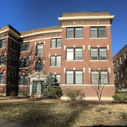 Rent this 3 bed apartment on Clemens Garden in Clemens Avenue, University City