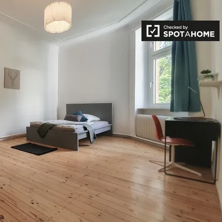 Rent this 4 bed room on Badensche Straße 15 in 10715 Berlin, Germany