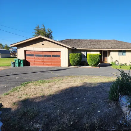 Buy this 4 bed house on 4810 Altamont Drive in Klamath Falls, OR 97603