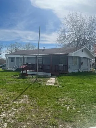 Image 1 - 194 Jefferson Street, Bevier, Macon County, MO 63532, USA - Apartment for sale