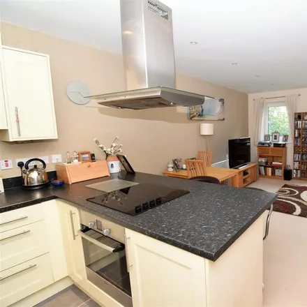 Image 3 - Stratford Court, Victoria Way, Horsell, GU21 6AN, United Kingdom - Apartment for rent