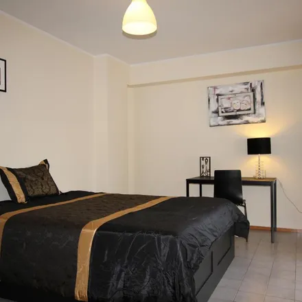 Rent this 4 bed apartment on Rua de Santo António de Contumil in 4350-162 Porto, Portugal