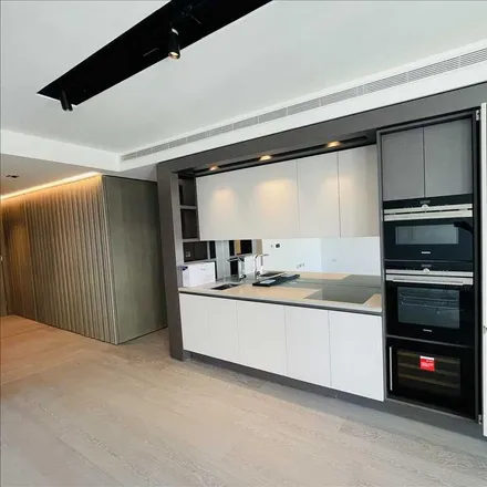 Image 1 - Ultimate Performance, 25 Harbour Quay, London, E14 9XU, United Kingdom - Apartment for rent