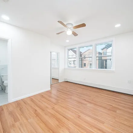 Image 3 - 59 Hutton Street, Jersey City, NJ 07307, USA - Apartment for rent
