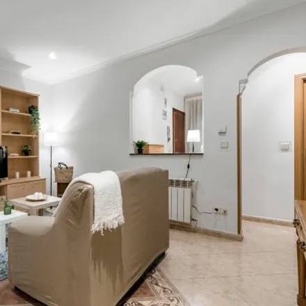 Rent this 6 bed apartment on Calle de Goya in 123, 28009 Madrid