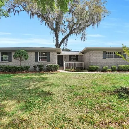 Buy this 4 bed house on 2887 Cedar Crest Drive in Clay County, FL 32073