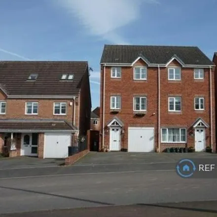 Image 1 - 1 Galingale View, Newcastle-under-Lyme, ST5 2GQ, United Kingdom - Duplex for rent