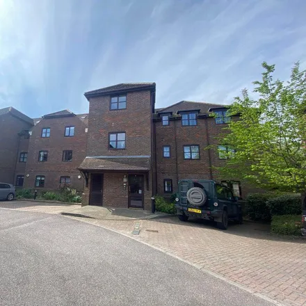 Rent this 2 bed apartment on Northcroft Lane in Newbury, RG14 1BN