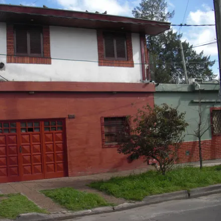 Buy this 3 bed apartment on 73 - Santiago del Estero 7300 in Villa Godoy Cruz, 1655 José León Suárez