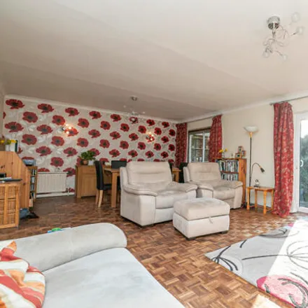 Image 3 - Church Lane, Loughton, Essex, Ig10 - House for sale