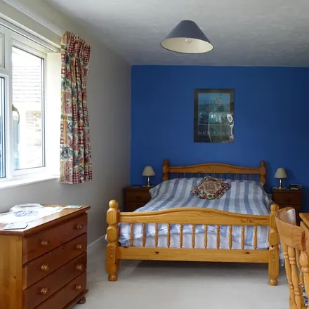 Rent this 4 bed house on Crantock in TR8 5RX, United Kingdom