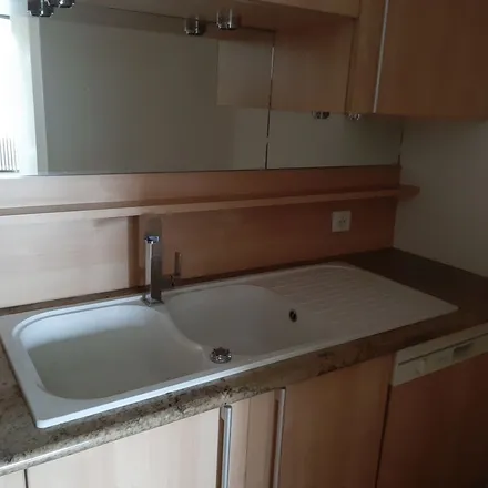 Rent this 2 bed apartment on 10 Cité de Nantes in 33000 Bordeaux, France