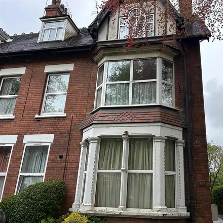 Rent this 2 bed apartment on Westbourne Avenue in Hull, HU5 3JZ