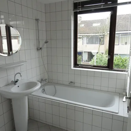 Rent this 5 bed apartment on Damiaanschool in Dahliastraat, 3702 VP Zeist