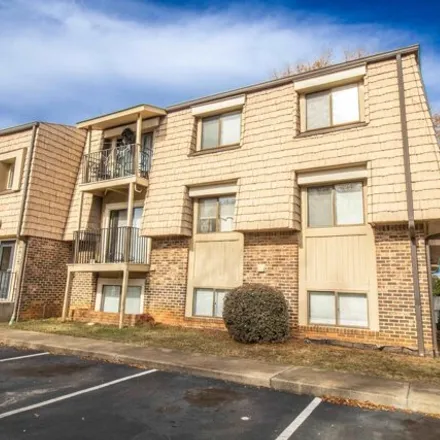 Buy this 2 bed condo on Briargate Circle in Belmont Estates, Richland County