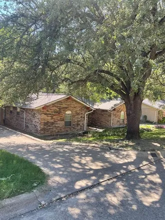 Buy this 3 bed house on 1589 Juneau Drive in Grand Prairie, TX 75050