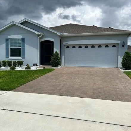 Buy this 3 bed house on Chickadee Street in Osceola County, FL 34771
