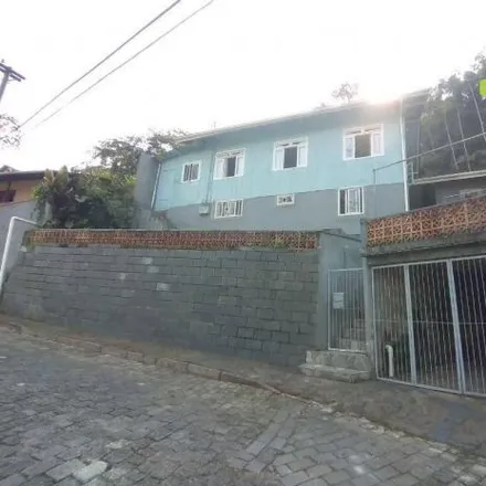 Buy this 5 bed house on Escola de Educação Básica Professor Lothar Krieck in Rua Gustavo Poepper 40, Água Verde